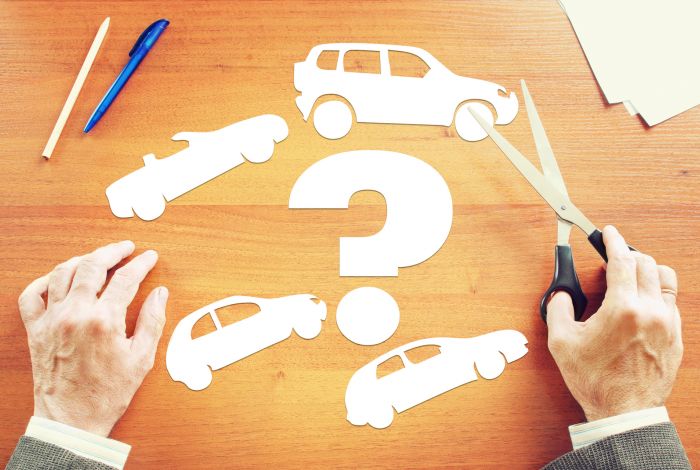What should a Chartered Surveyor look for when choosing a new car